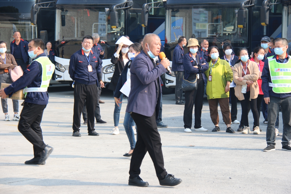 常德市湘北汽車(chē)運(yùn)輸有限公司,常德包車(chē)客運(yùn),常德旅游服務(wù),校車(chē)服務(wù)